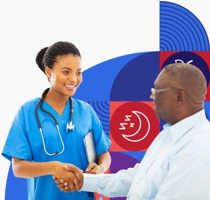 Un paciente saluda con un apretón de manos a una profesional de la salud.